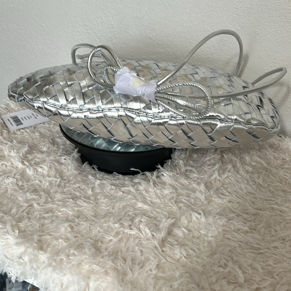 Walter Baker Large Hazel Silver Woven Hobo Bag with Matching Pouch - Picture 12 of 16